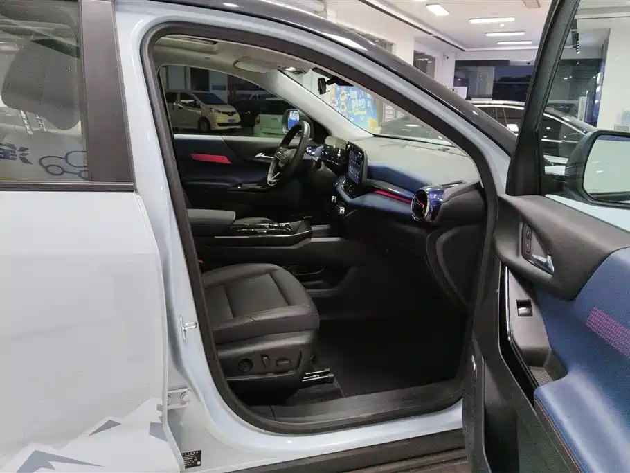 Chevrolet Equinox Plus 2024 102km RS Ultimate Edition фото 8