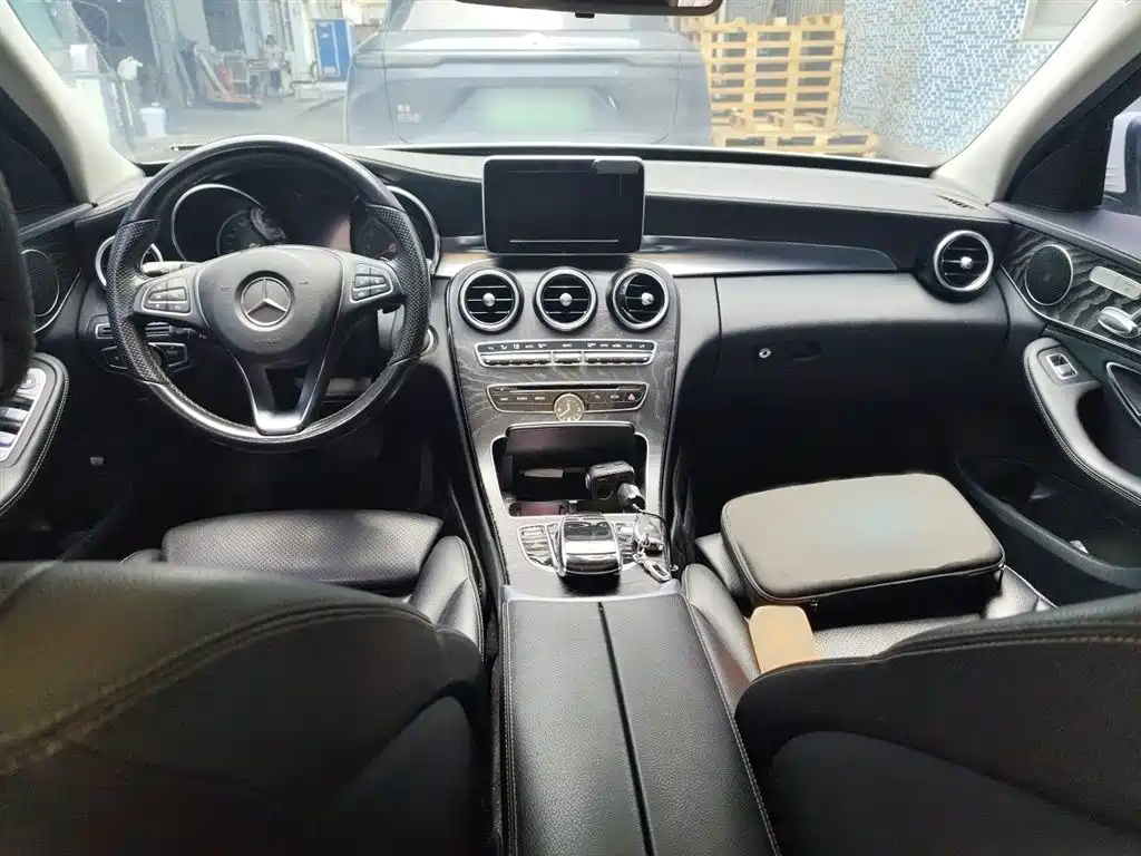 Mercedes-Benz C-Class 2016 C 200 L Sport фото 13