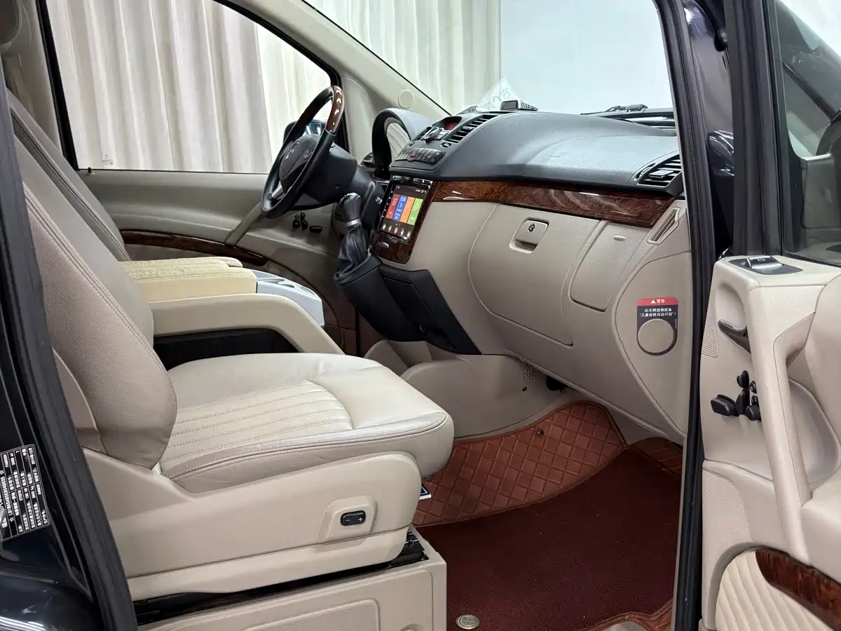Mercedes-Benz Viano 2014 3.5L Excellence фото 12