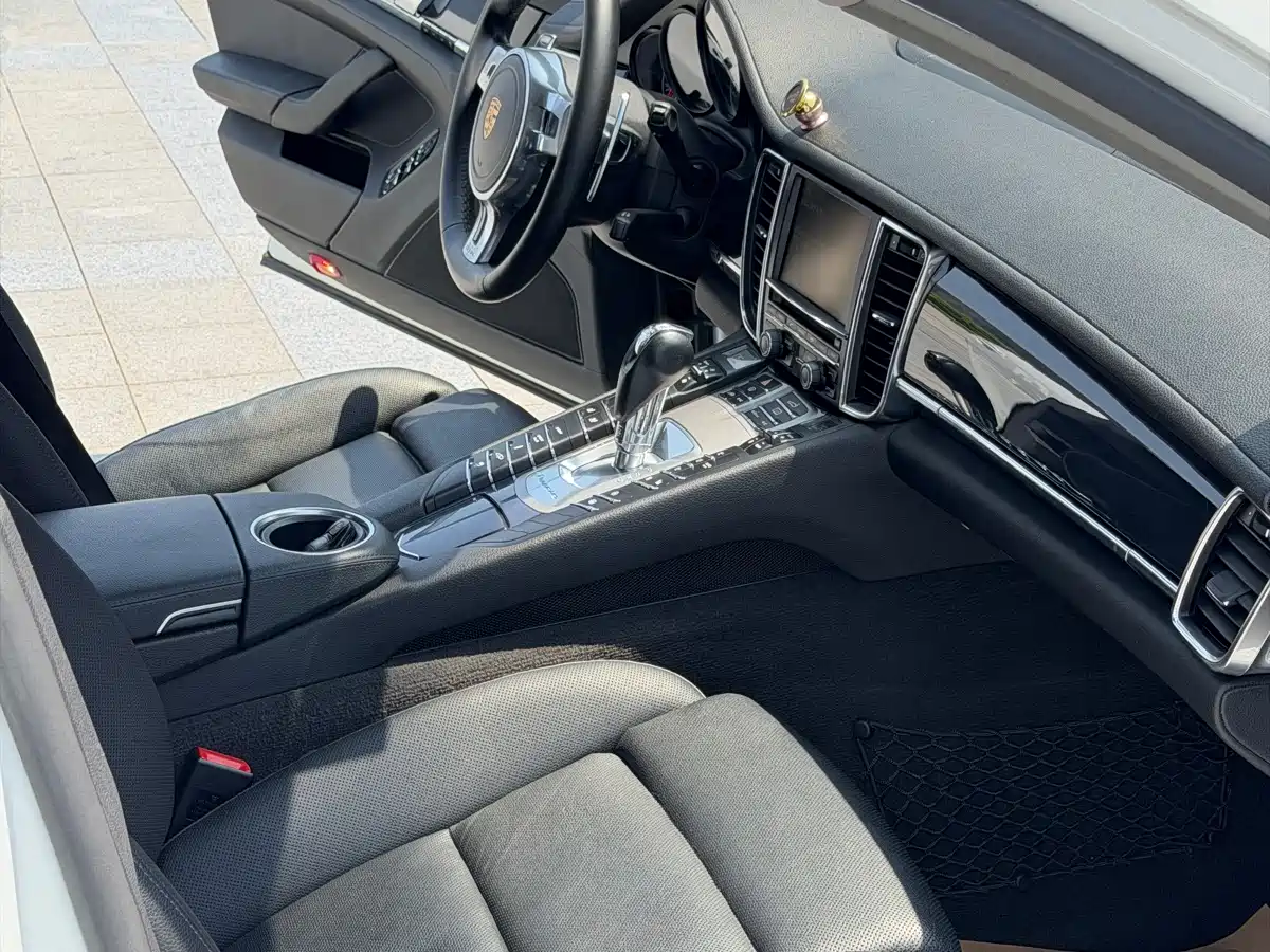 Porsche Panamera 2014 Panamera S Executive 3.0T фото 13