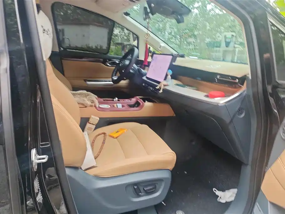 GAC Trumpchi Trumpchi E8 NEV 2024 Model 150km MAX фото 8