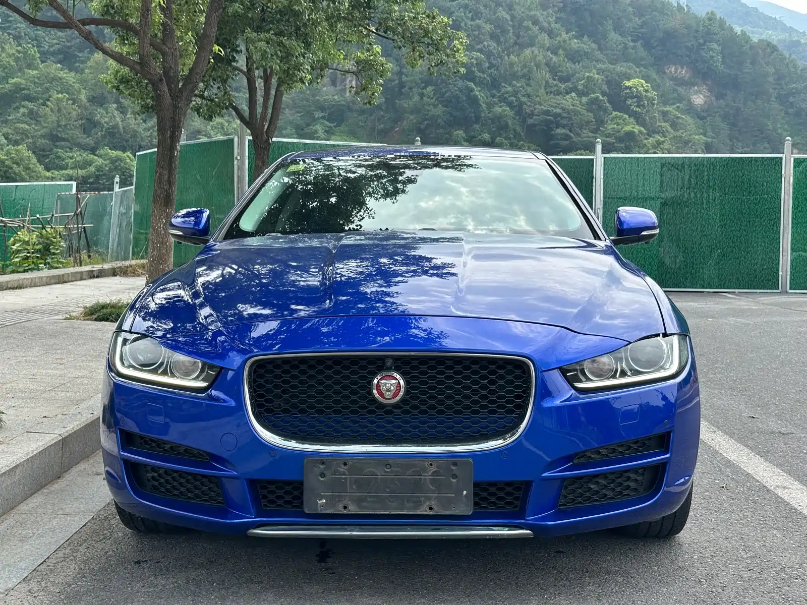Фото 2 - Jaguar XEL