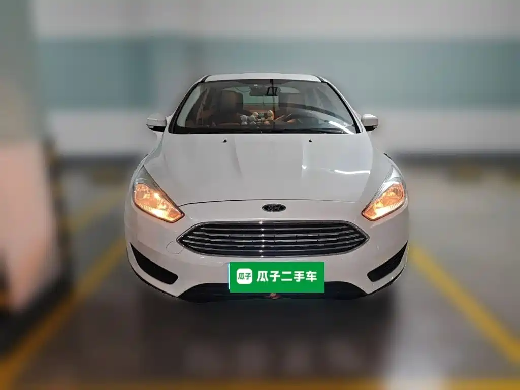 Фото 2 - Ford Focus