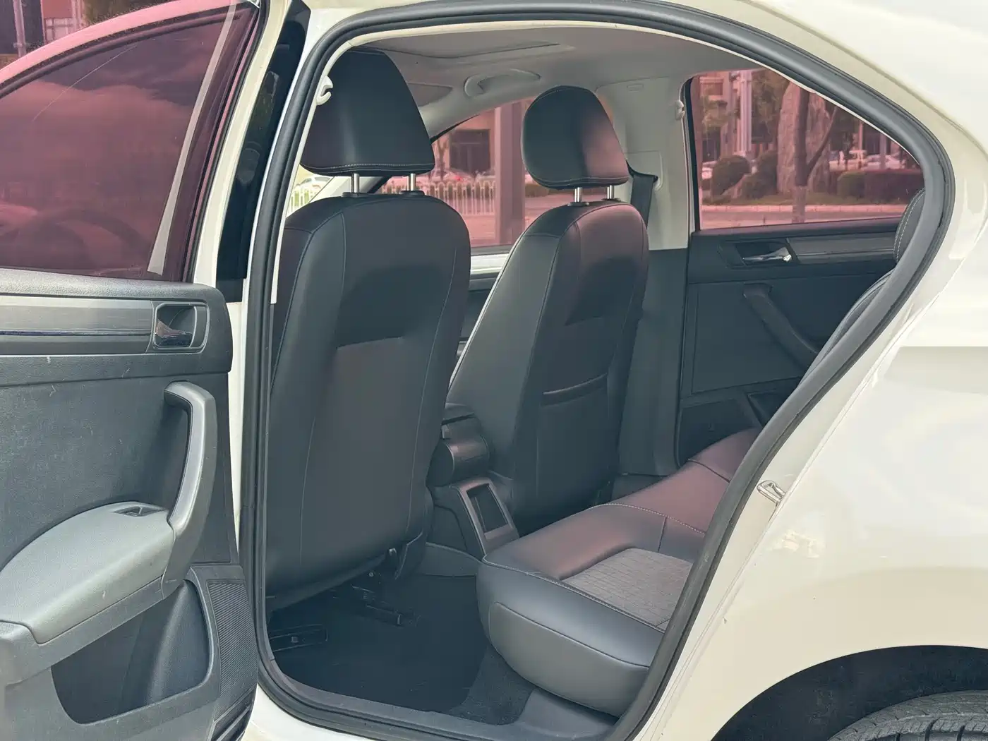 Volkswagen Santana 2018 1.5L Manual Comfort Edition фото 4