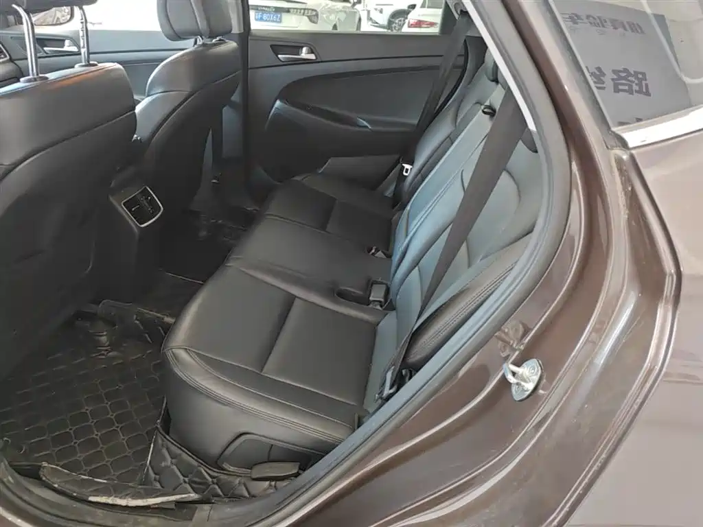 Hyundai Tucson 2015 1.6T Dual Clutch 2WD Smart фото 13