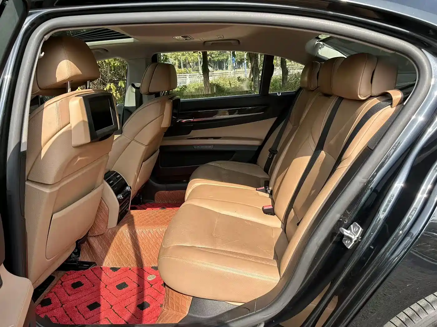 BMW 7 Series 2009 740Li Luxury фото 8
