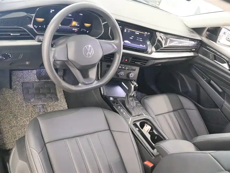 Volkswagen Passat 2022 280TSI Business Edition фото 9