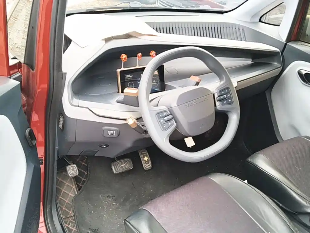 Фото 10 - Baojun E200