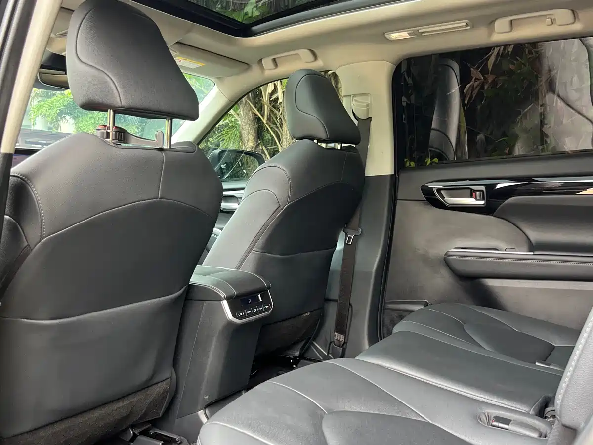 Toyota Highlander 2022 380T 4WD Premium 7-Seater фото 17