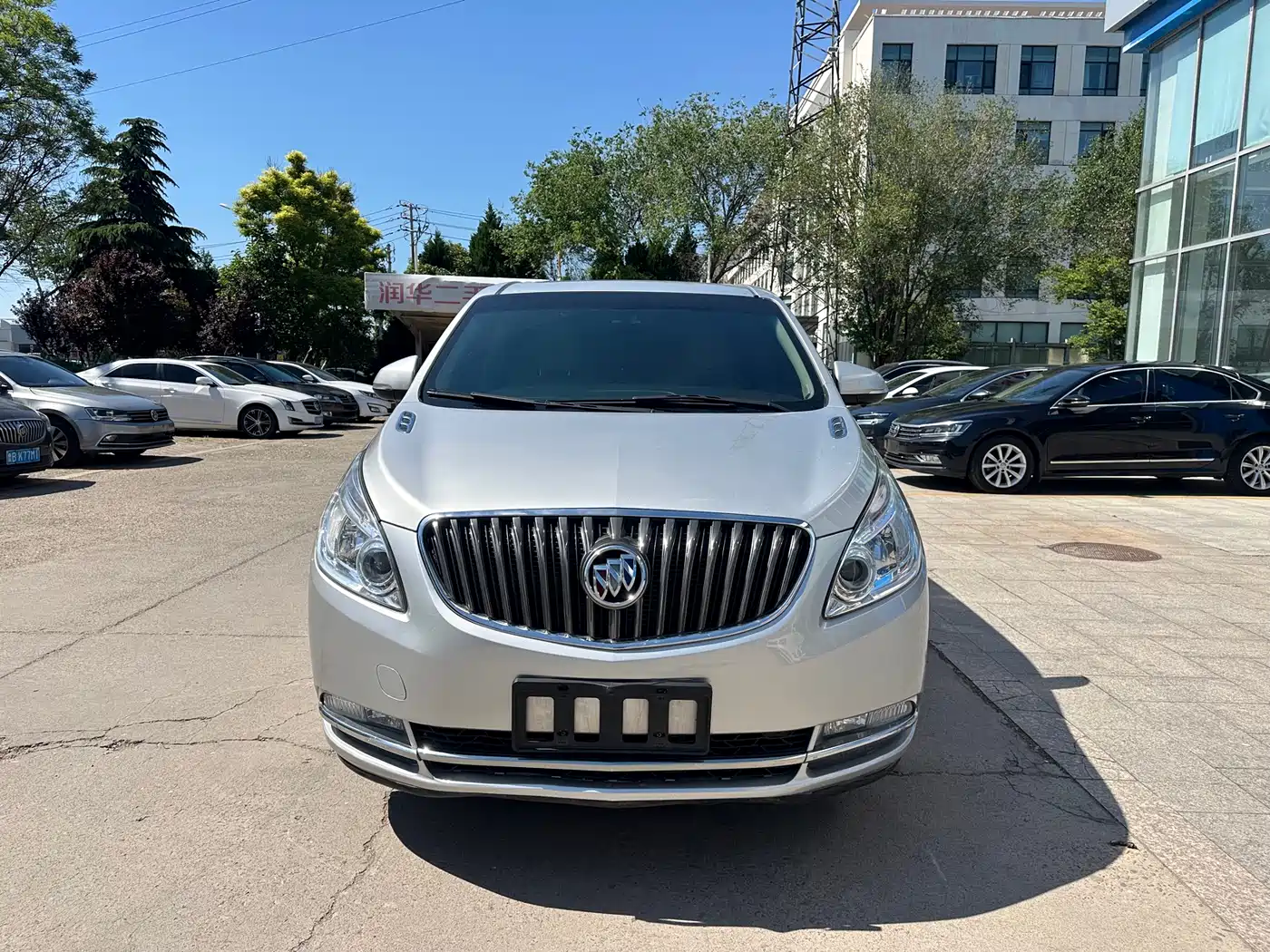 Buick GL8 2014 2.4L CT Luxury Business Comfort фото 2