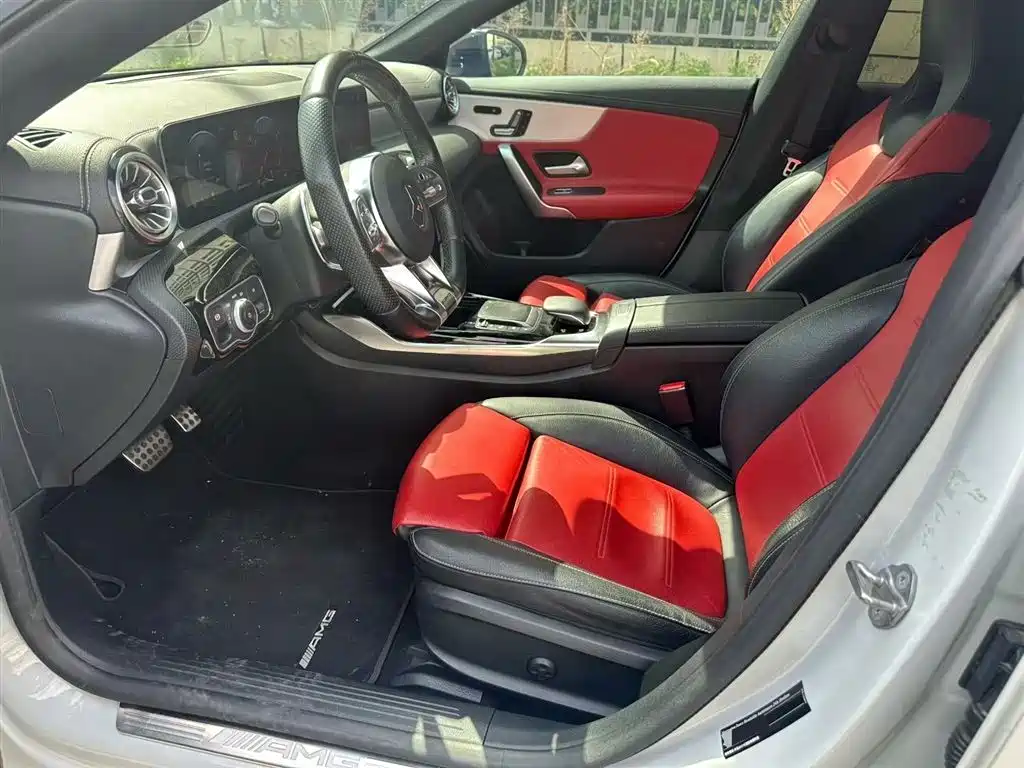 Mercedes-Benz CLA AMG 2020 AMG CLA 35 4MATIC фото 9