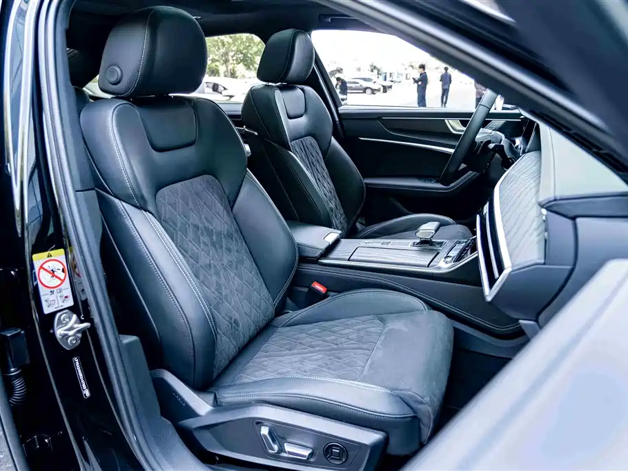 Audi A6L 2024 55 TFSI quattro Exclusive Dynamic фото 21