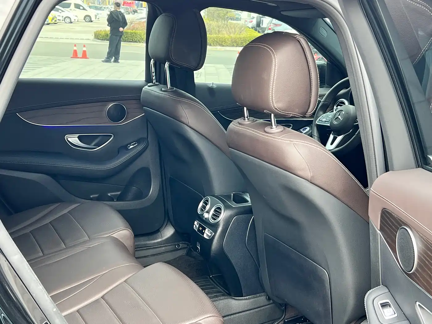 Mercedes-Benz GLC 2022 Facelift GLC 260 L 4MATIC Luxury Model фото 10