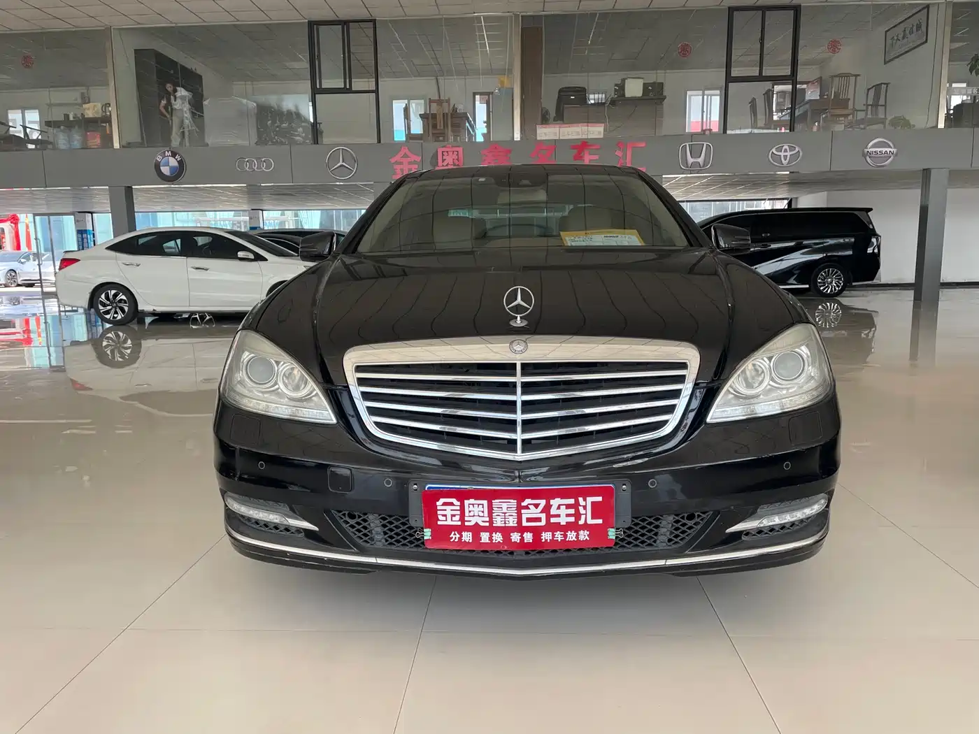 Mercedes-Benz S-Class 2012 S 300 L Business Grand Edition фото 2