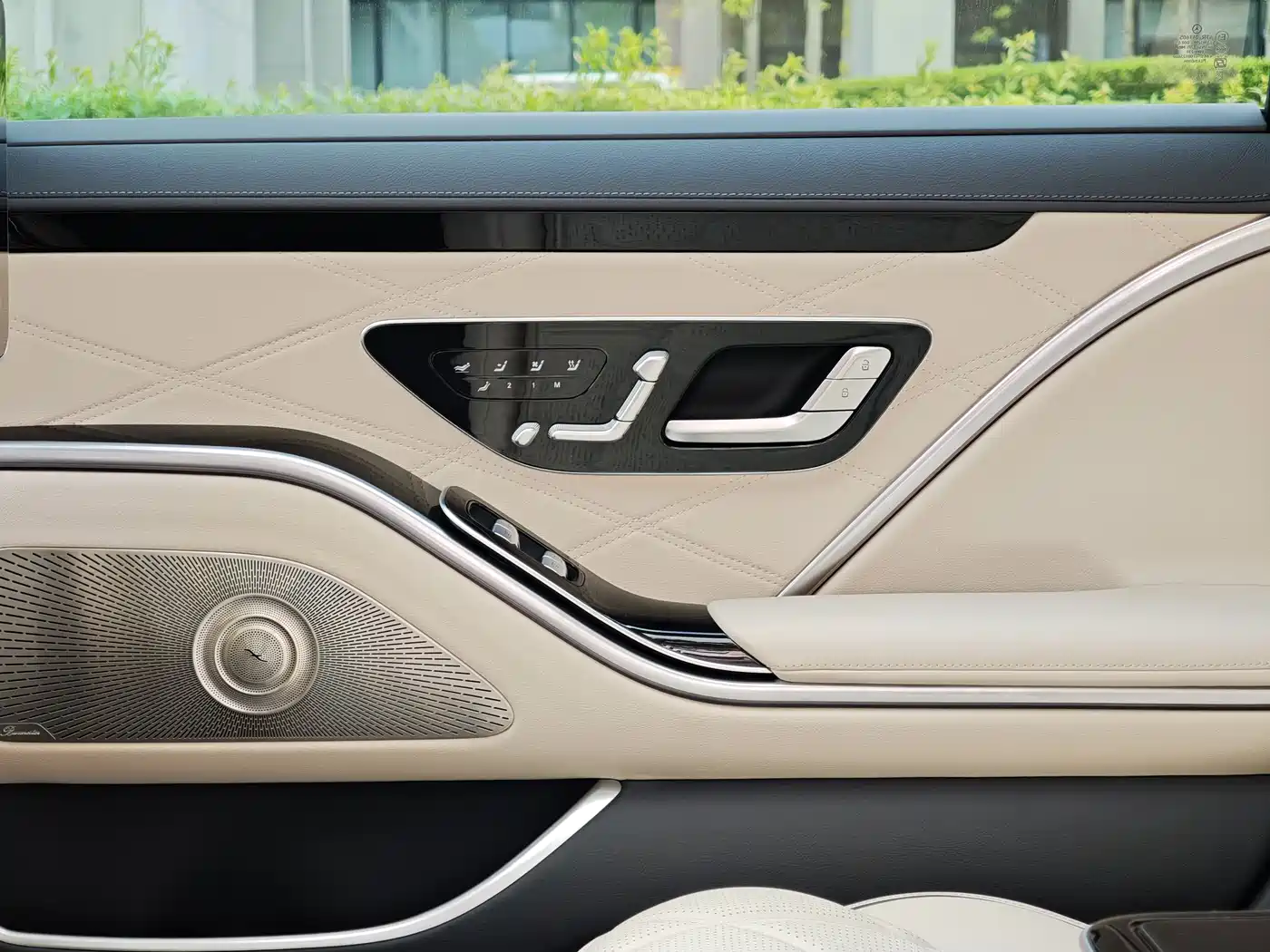 Mercedes-Benz Maybach S-Class 2025 Model S 480 4MATIC фото 20