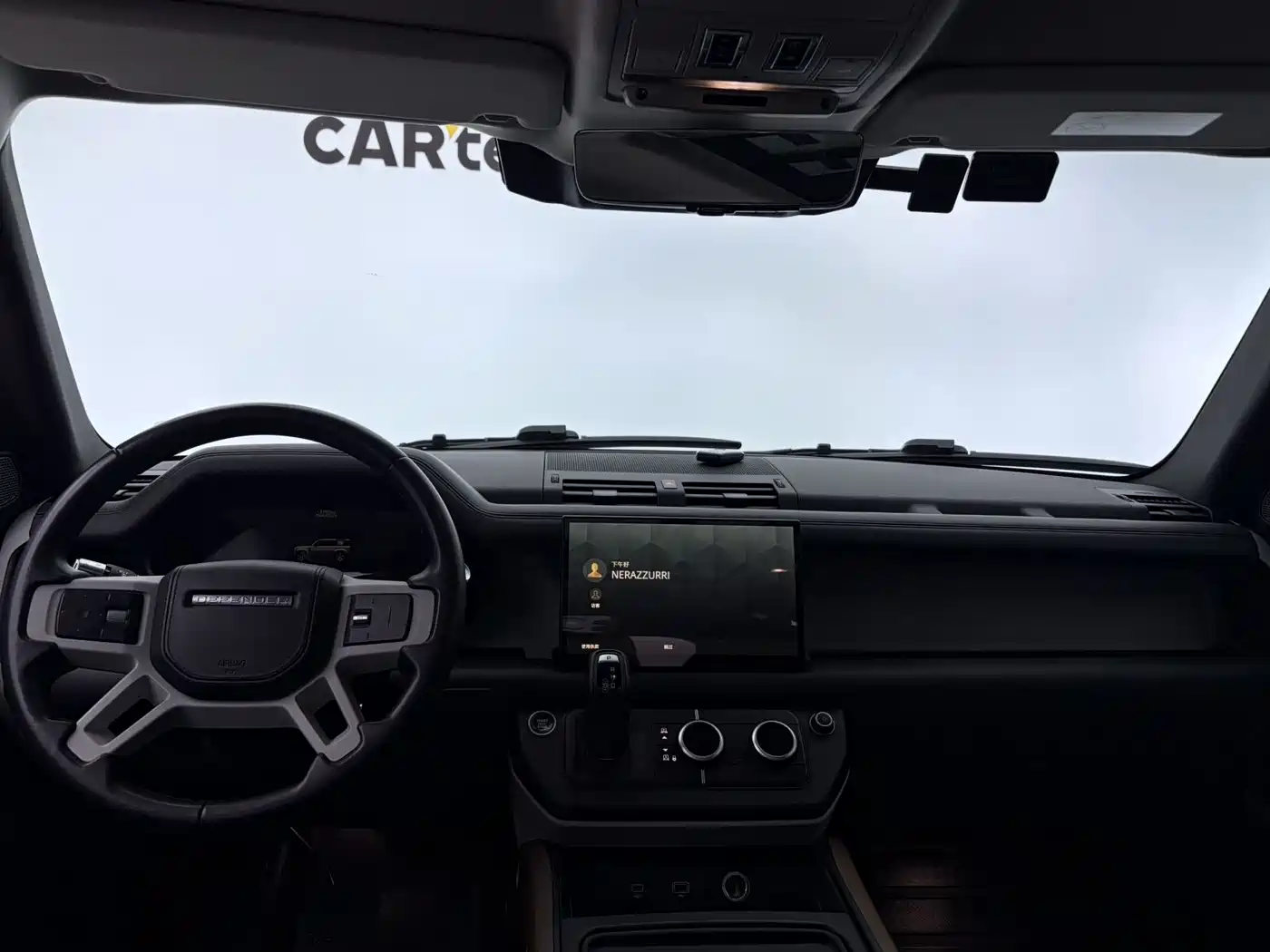 Land Rover Defender 2022 110 P400 Dark Special Edition фото 6