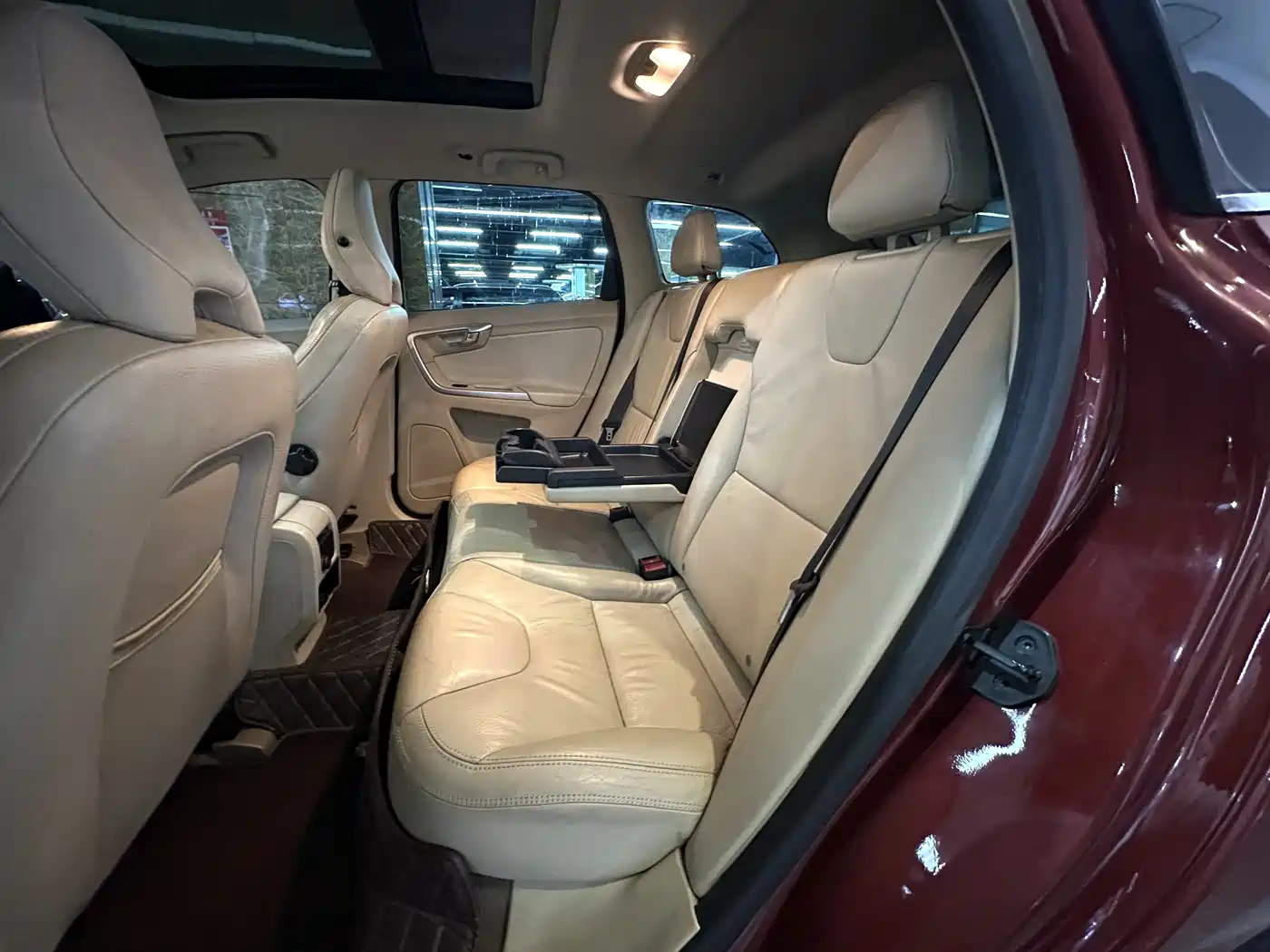 Photo 18 - Volvo XC60 (Import)