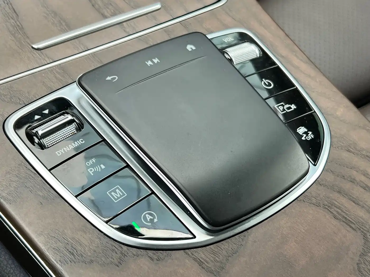 Mercedes-Benz GLC 2022 Facelift GLC 260 L 4MATIC Luxury Model фото 16