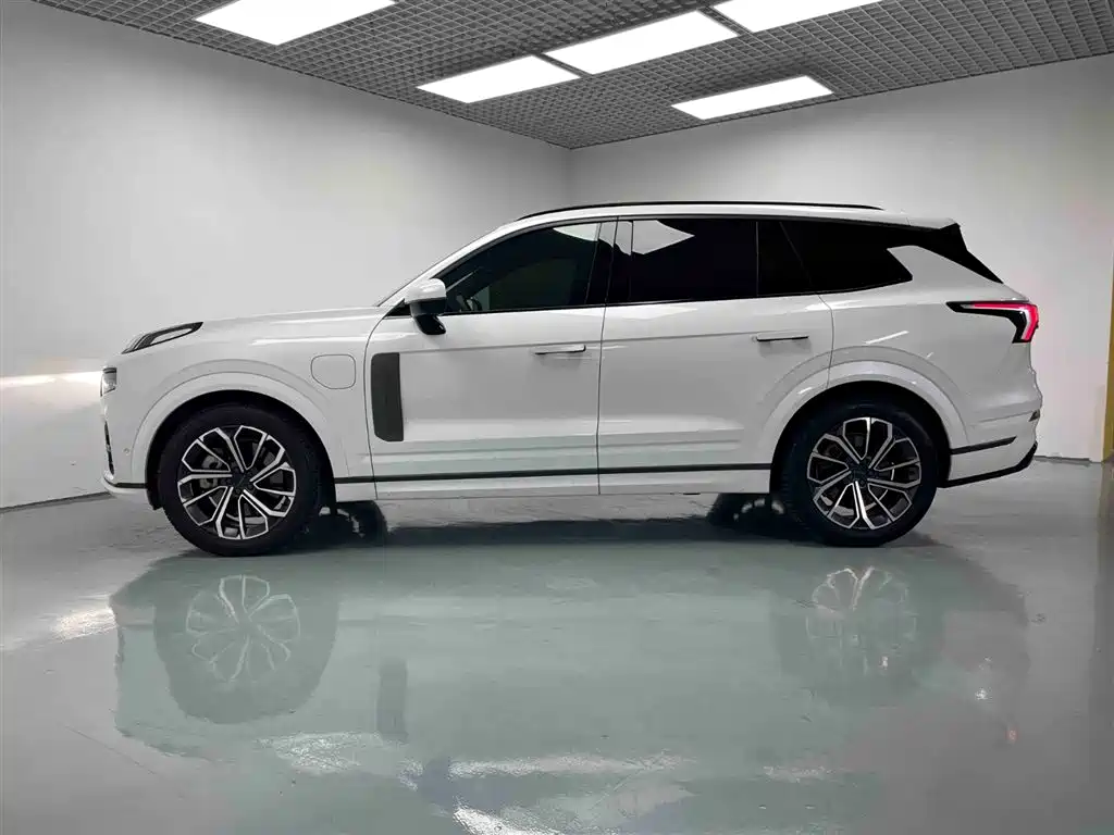 Lynk & Co 09 2021 2.0T Ultra 7-Seater фото 8
