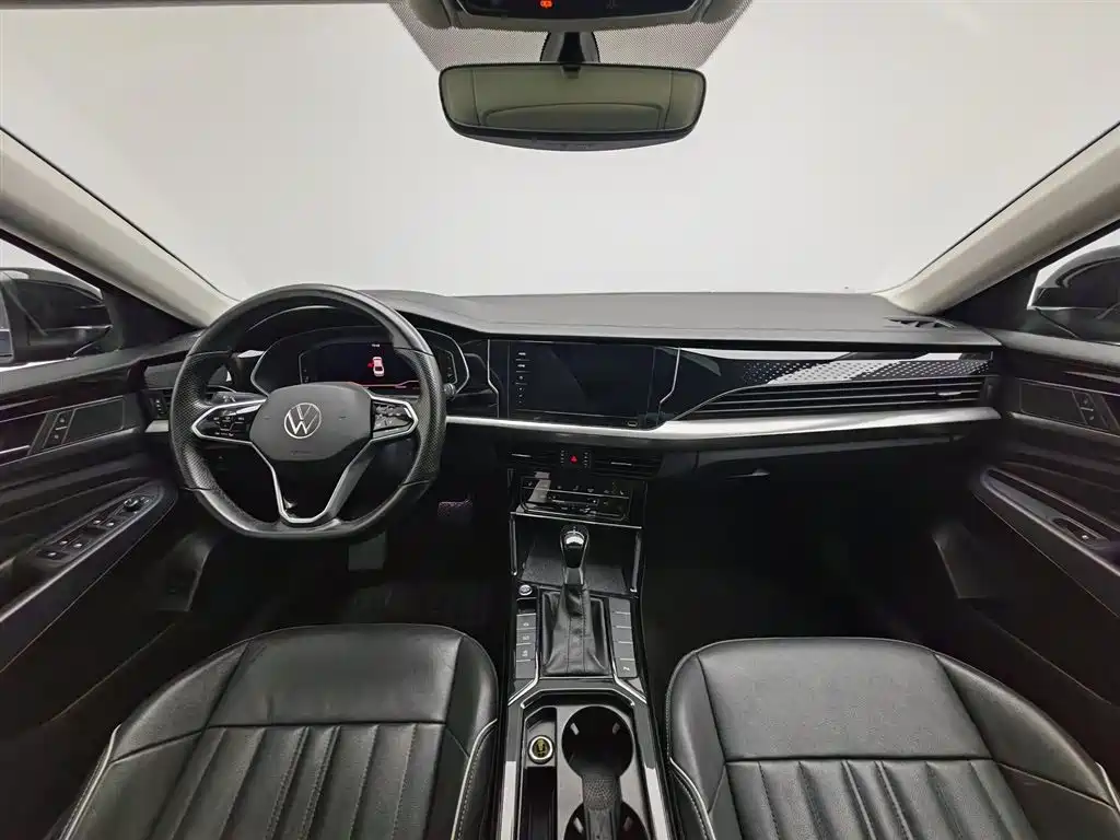 Volkswagen Passat 2023 330TSI Elite Edition фото 5