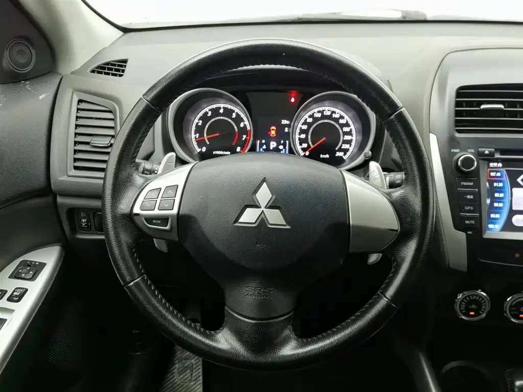 Mitsubishi ASX 2013 2.0L CVT 2WD Luxury фото 11