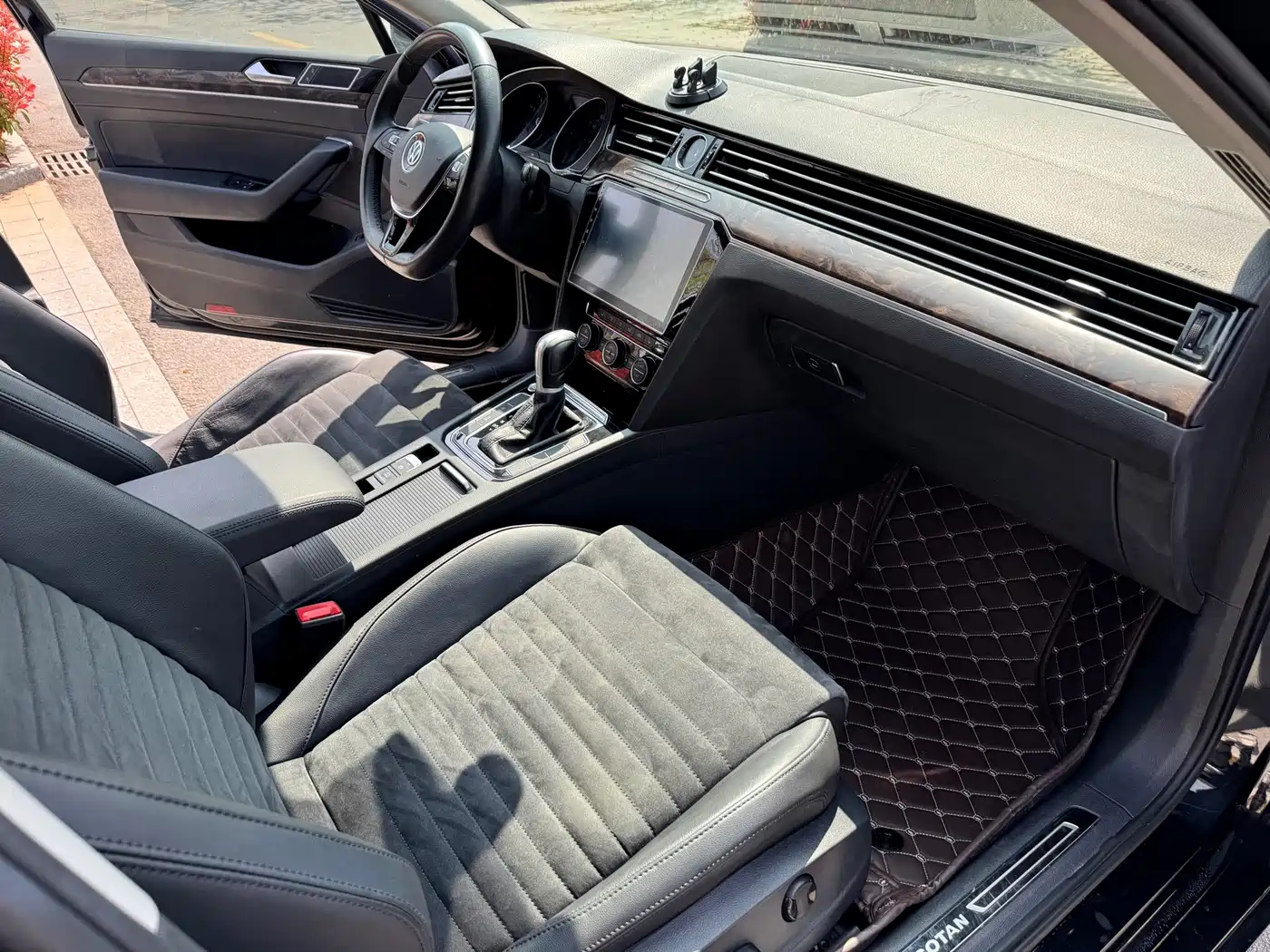 Volkswagen Magotan 2017 330TSI DSG Luxury фото 10