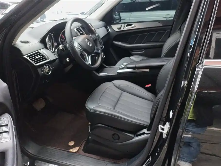 Mercedes-Benz GL-Class 2015 GL 400 4MATIC Sport фото 9