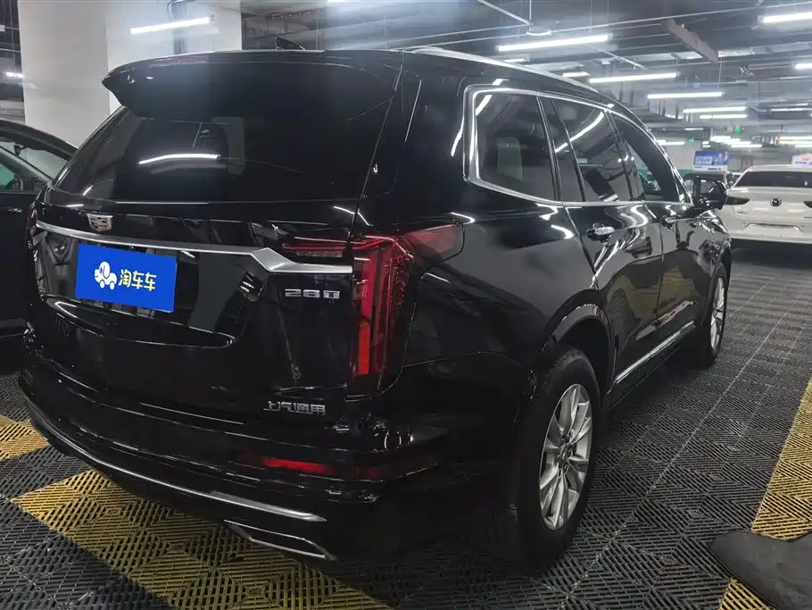 Cadillac XT6 2022 2.0T 7-Seater 4WD Trend Edition фото 3