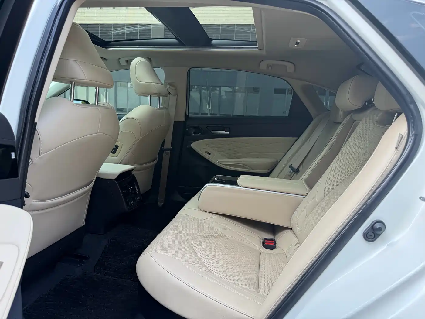 Toyota Avalon 2019 Hybrid 2.5L Limited Flagship Version China V фото 9