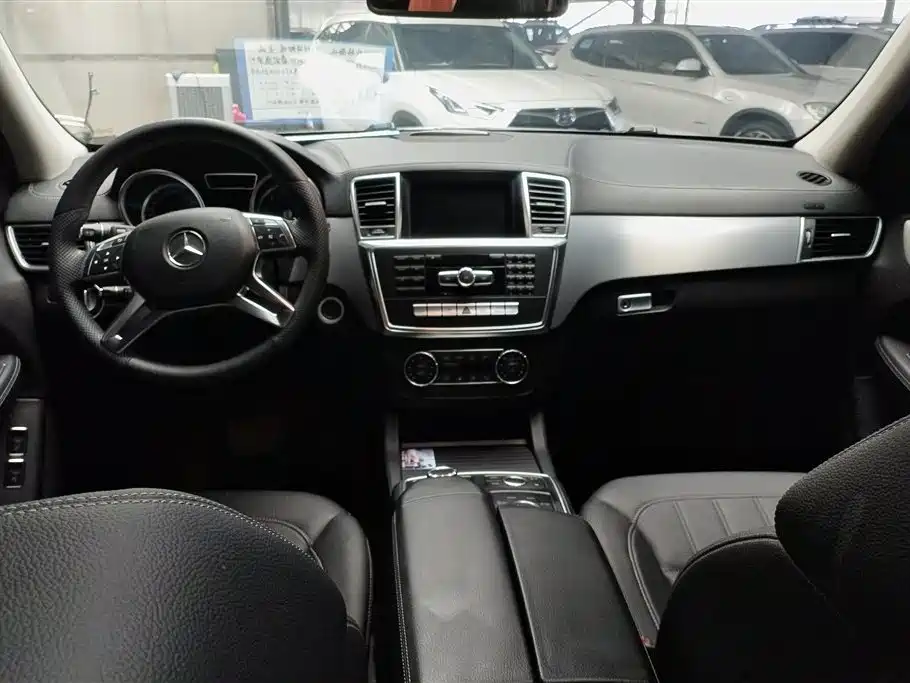 Mercedes-Benz GL-Class 2015 GL 400 4MATIC Sport фото 12