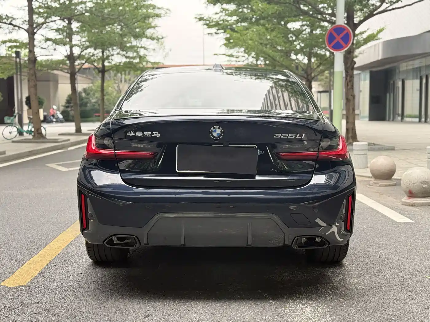 BMW 3 Series 2024 325Li M Sport Shadowline Package фото 6