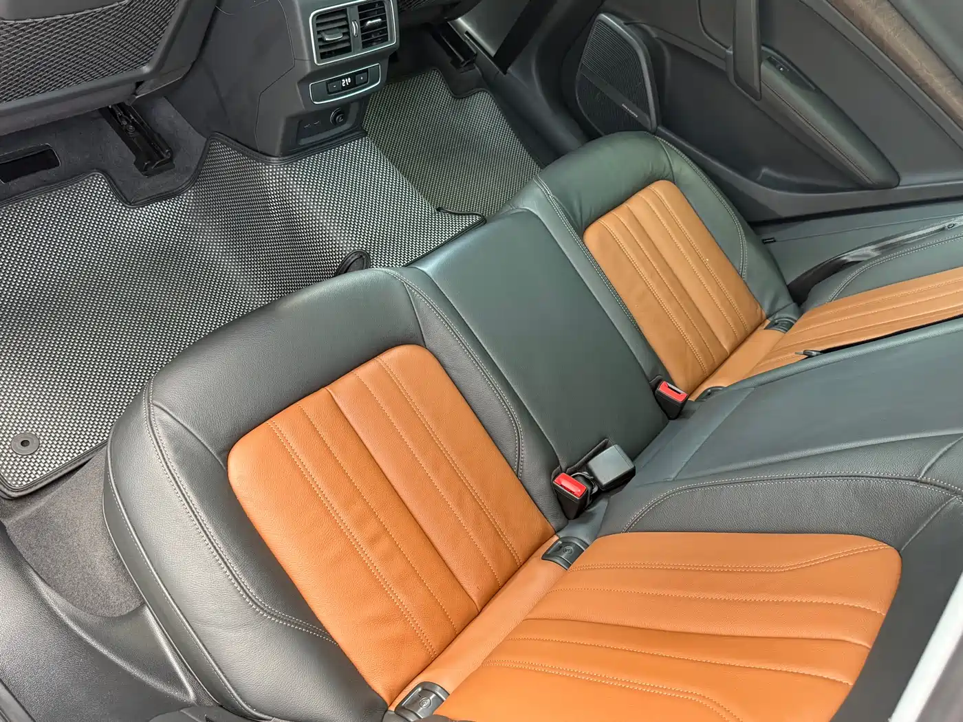 Audi Q5L 2020 45 TFSI Premium Elegance фото 9
