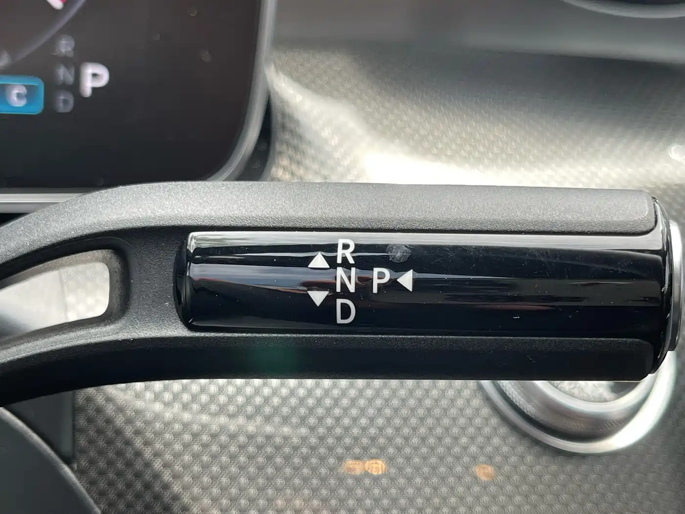 Mercedes-Benz C-Class 2024 C 260 L Night Edition Sport фото 19