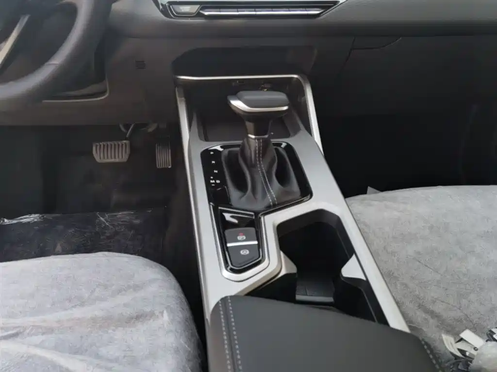Geely Emgrand 2026 2025 4th Gen 4 Million Commemorative Edition 1.5L CVT Surpass