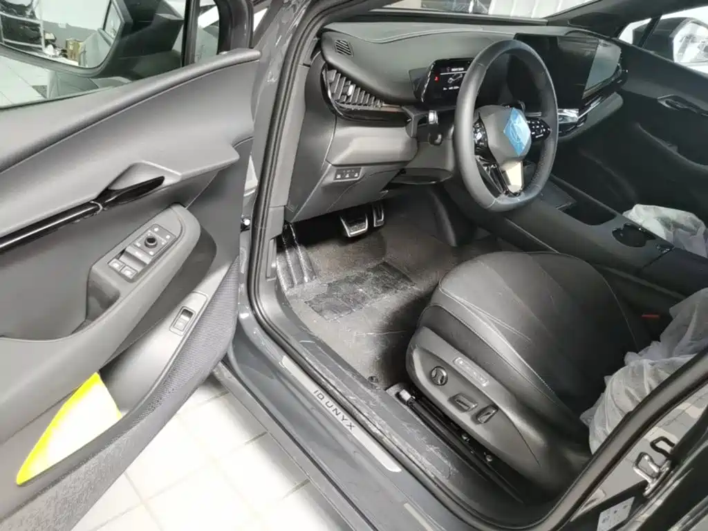 Volkswagen Unique 06 2026 2025 Pure