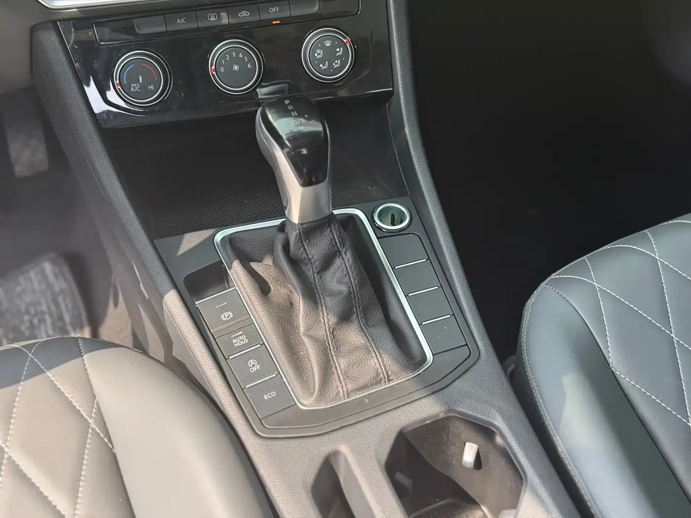 Volkswagen Sagitar 2024 300TSI DSG Surpass Edition фото 14