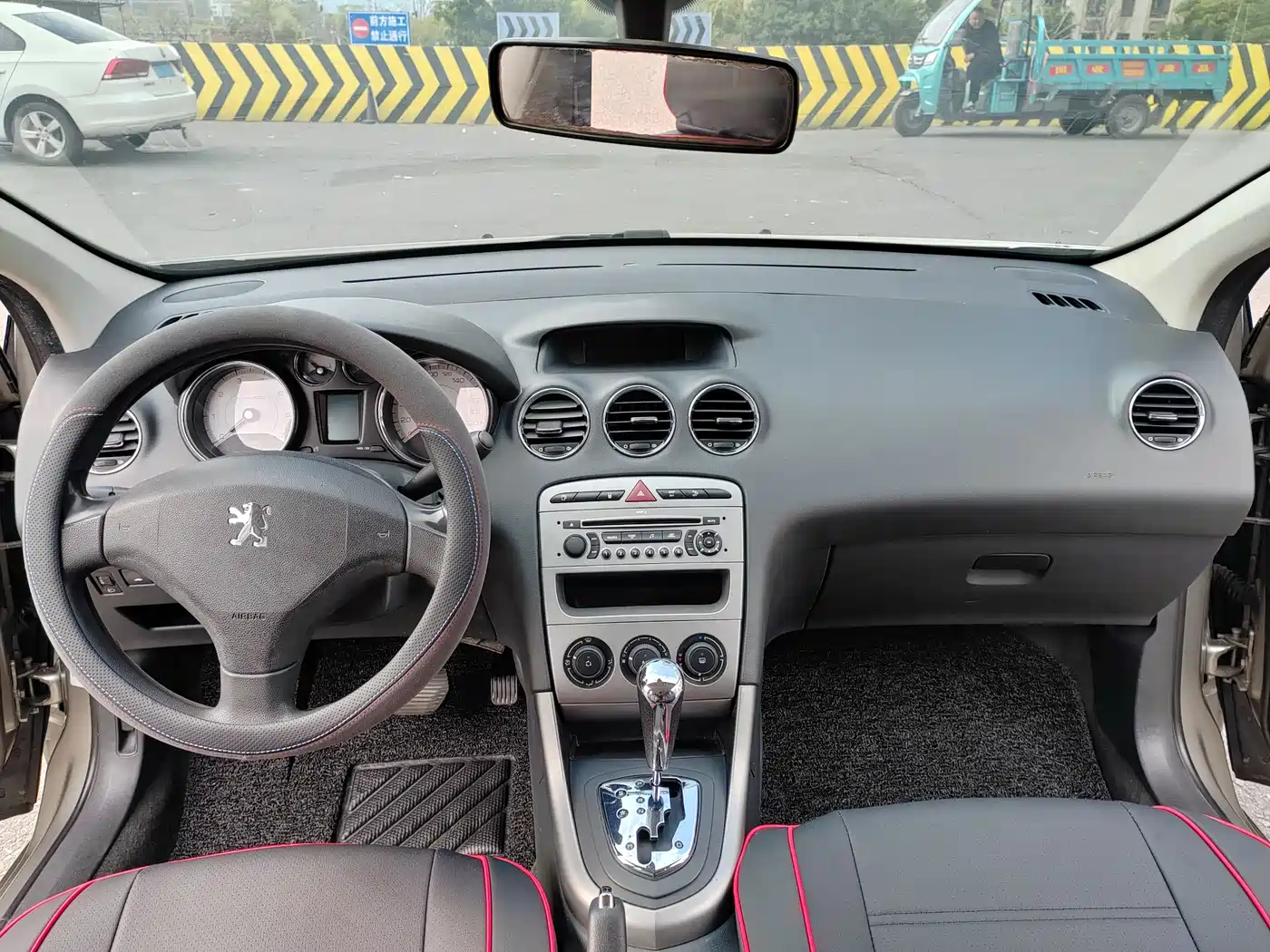 Peugeot 408 2011 1.6L Automatic Comfort Edition фото 7
