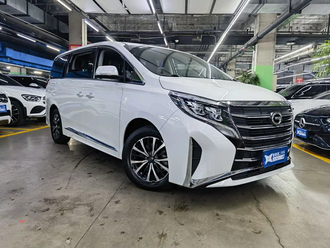GAC Trumpchi Trumpchi M8 2024 Leadershow Series 390T Luxury Edition фото 3
