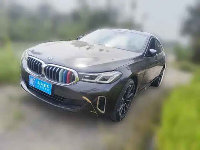 BMW 6 Series GT 2022 Model 630i Luxury Design Package — фото 1