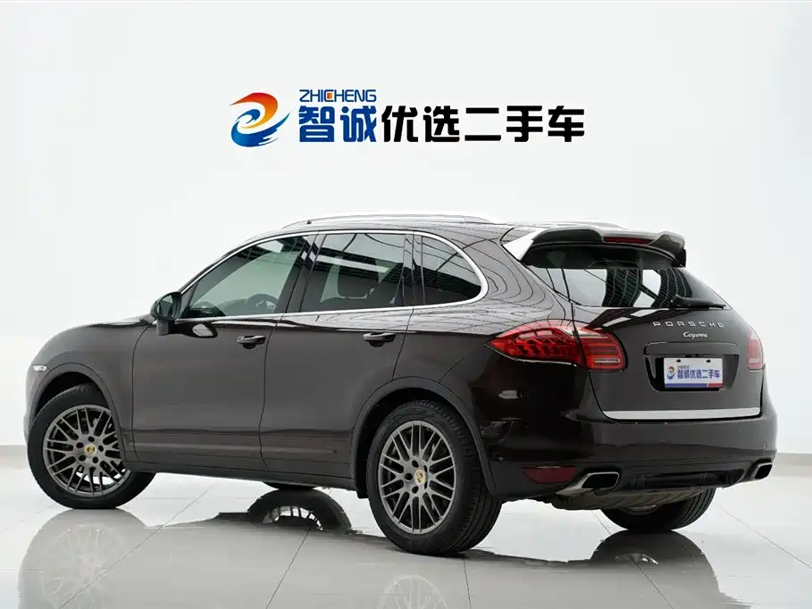 Porsche Cayenne 2014 Cayenne Platinum Edition 3.0T фото 33