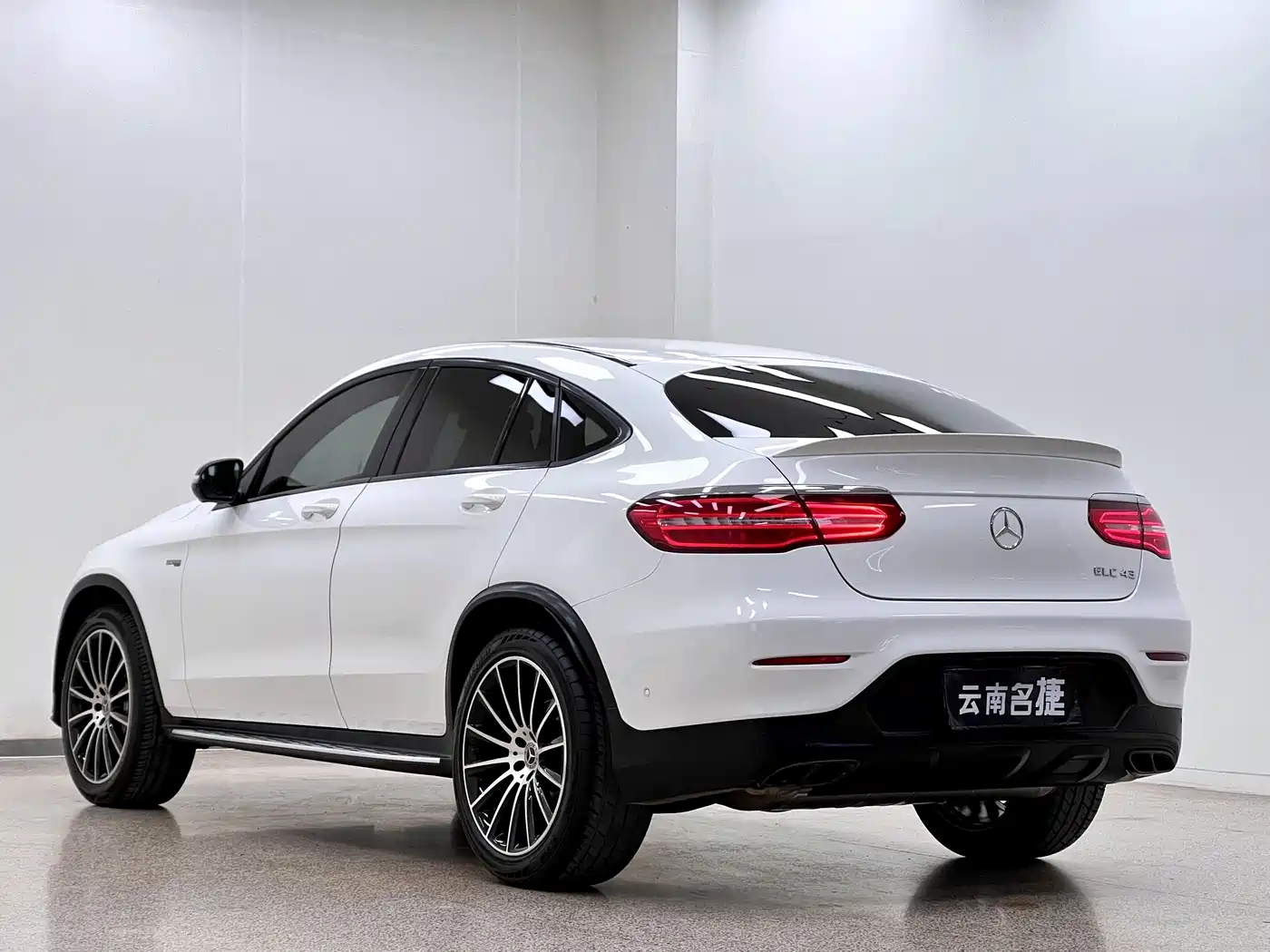 Mercedes-Benz GLC Coupe AMG 2017 AMG GLC 43 4MATIC Coupe SUV фото 5