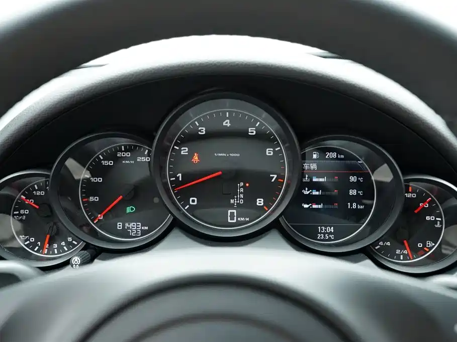 Porsche Cayenne 2014 Cayenne Platinum Edition 3.0T фото 29