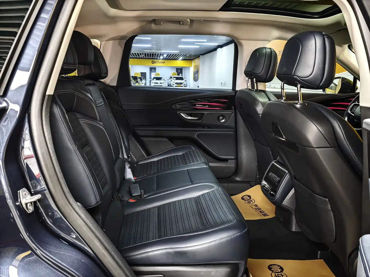 LINCOLN NAVIGATOR