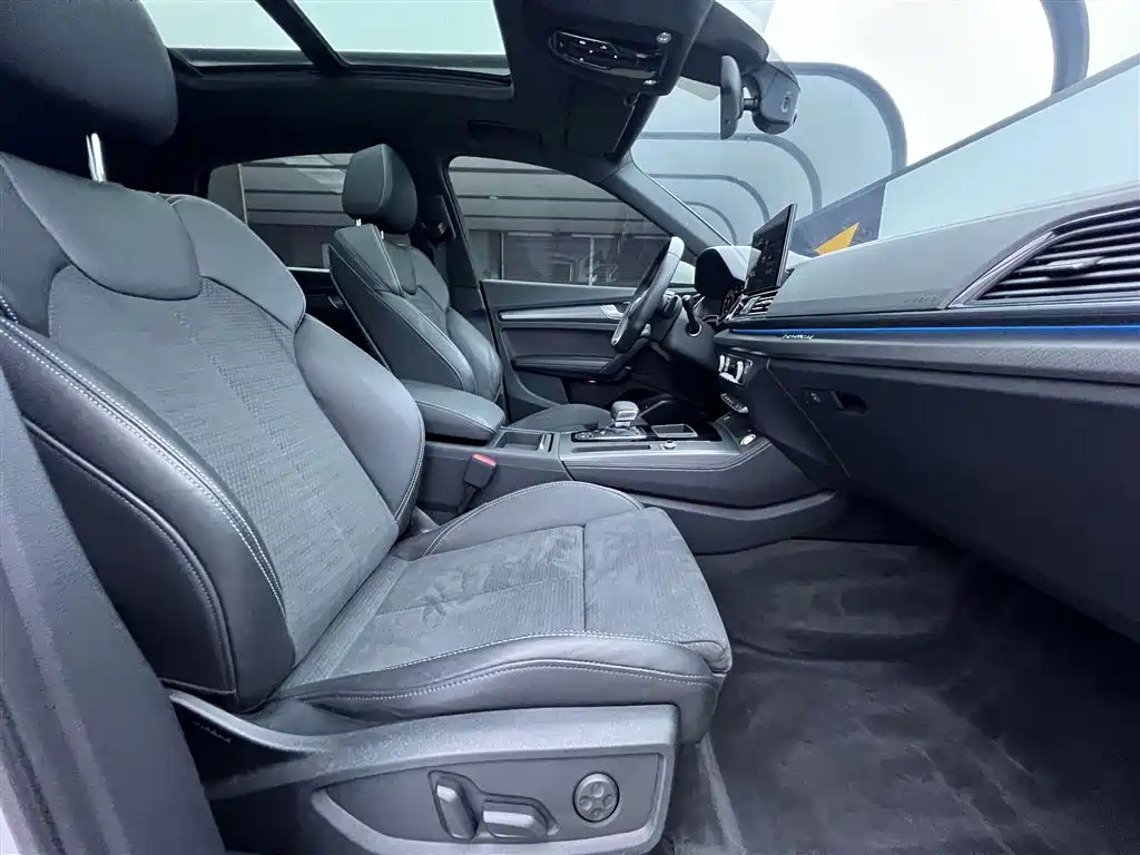 Audi Q5L Sportback 2022 40 TFSI Luxury фото 16