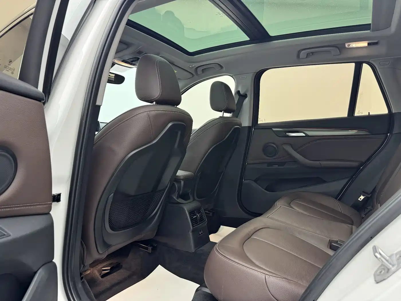 BMW X1 2019 xDrive20Li Premium Model фото 18