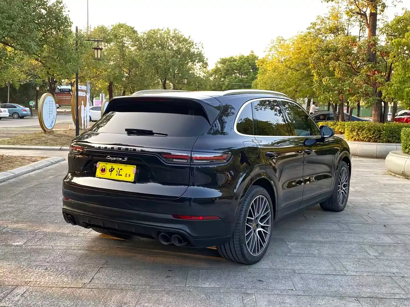 PORSCHE CAYENNE
