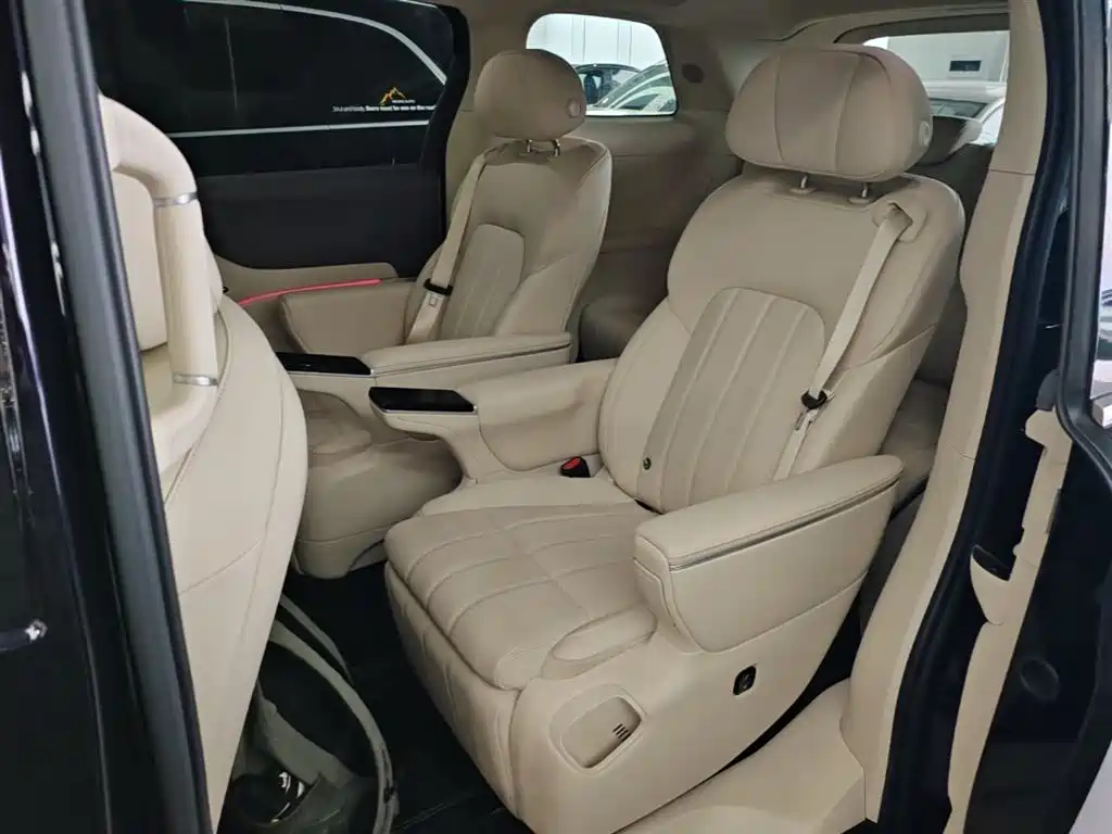 Voyah Auto Voyah Dreamer 2025 PHEV 4WD Kunpeng Premium Edition фото 17