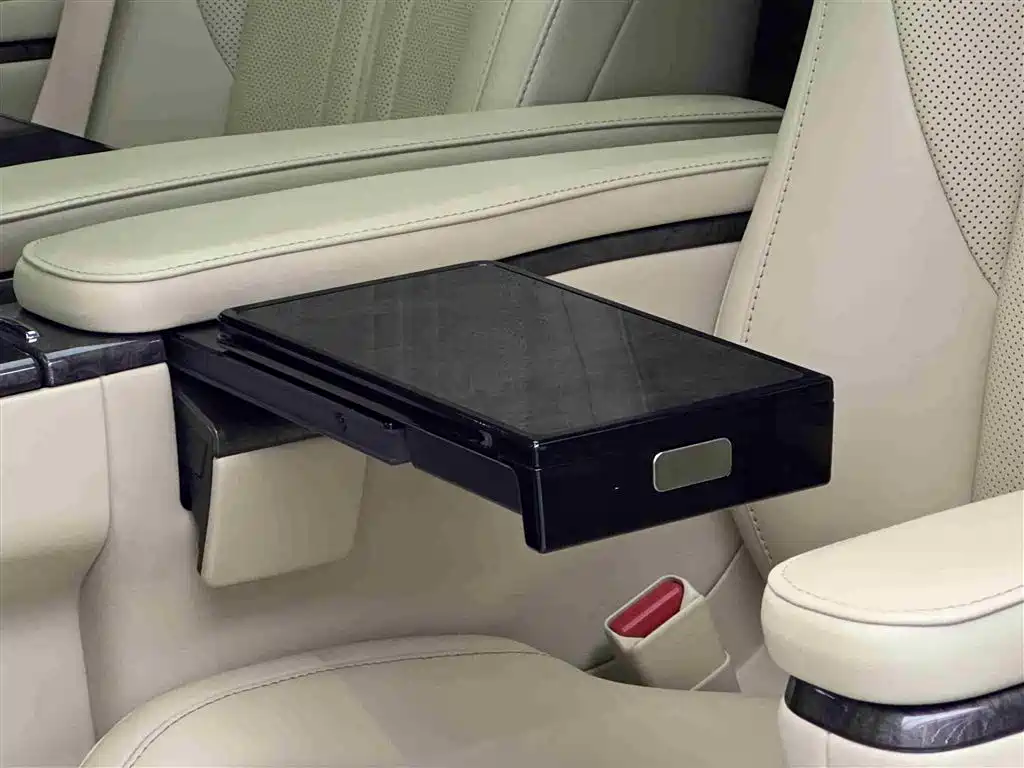Toyota Vellfire 2021 Crown Hybrid 2.5L HV Premium Edition фото 11
