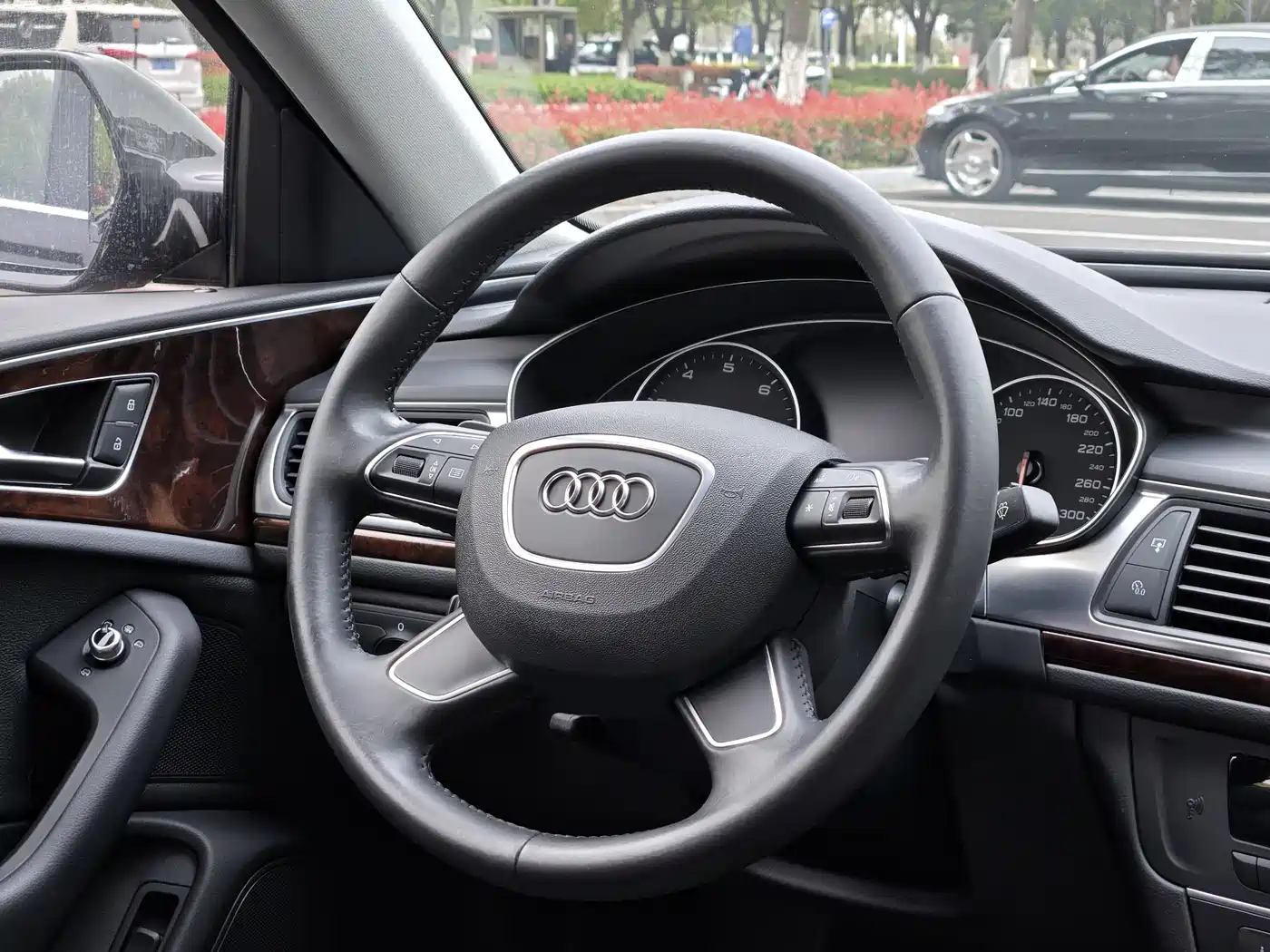 Audi A6L 2014 30 FSI Comfort фото 9