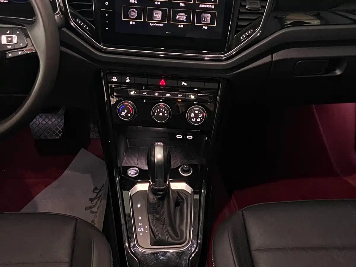 Volkswagen T-ROC 2022 280TSI DSG 2WD Comfort PLUS фото 20